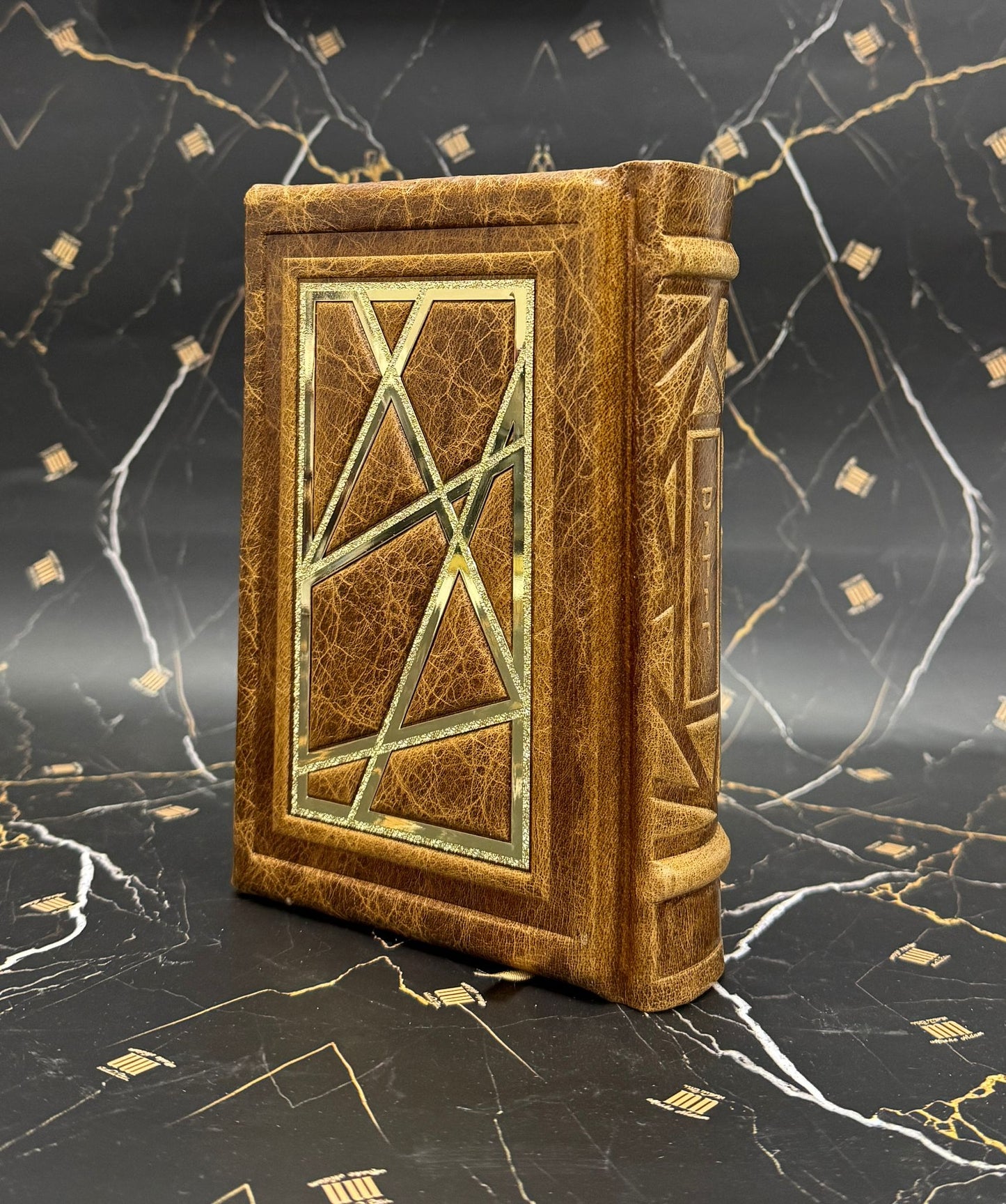 סידור כוונת הלב - עור אמיתי עם פלקטה ע"מ בשלל צבעים / פורמט בינוני