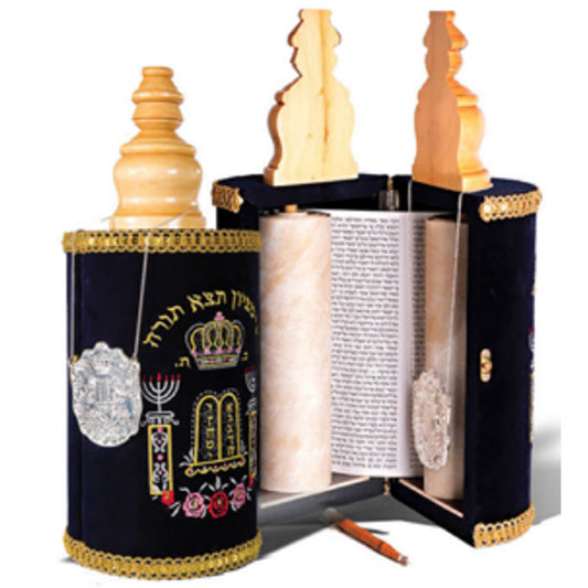 ספר תורה לילדים - קטיפה / פורמט גדול (ספרדי)