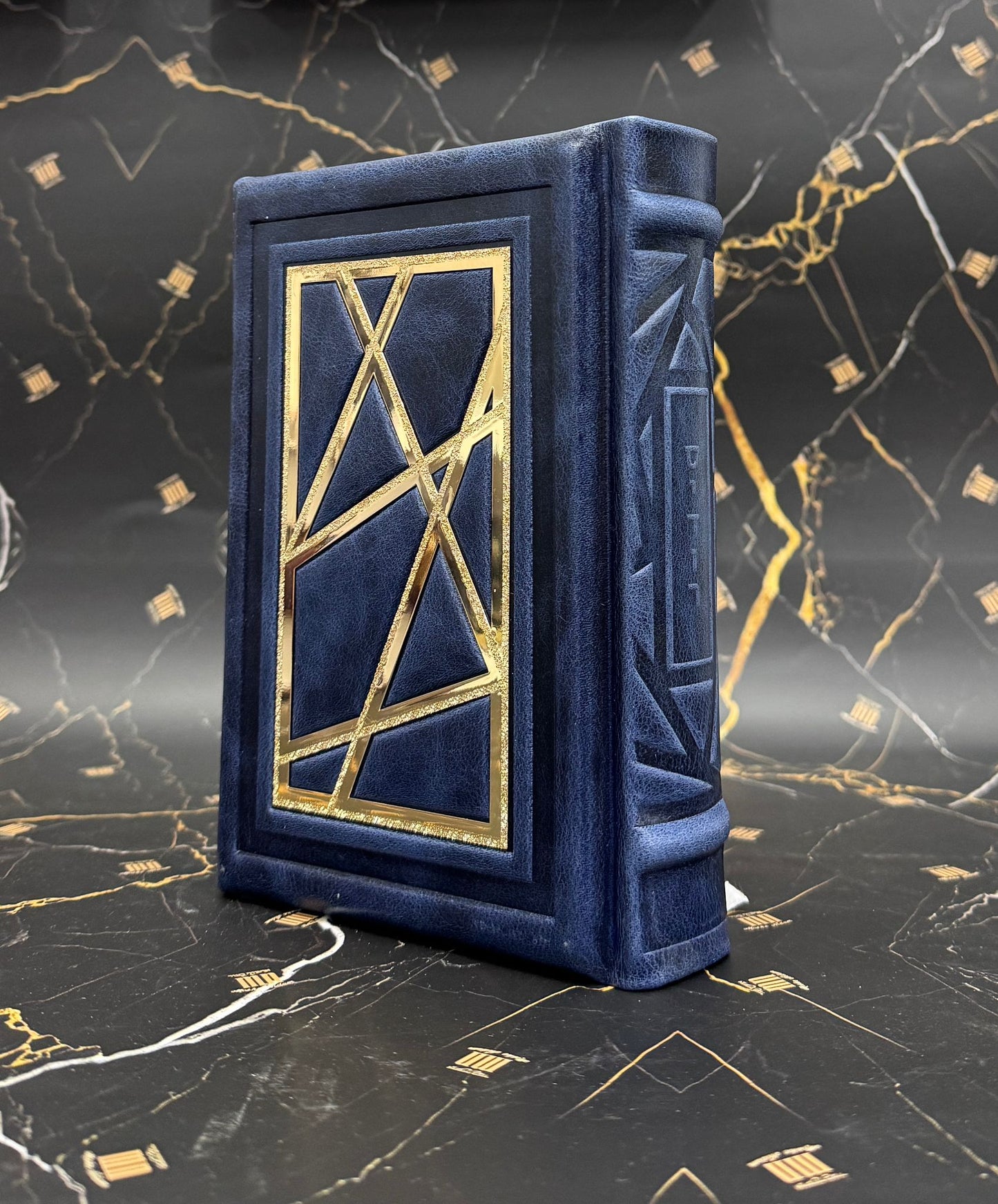 סידור כוונת הלב - עור אמיתי עם פלקטה ע"מ בשלל צבעים / פורמט בינוני